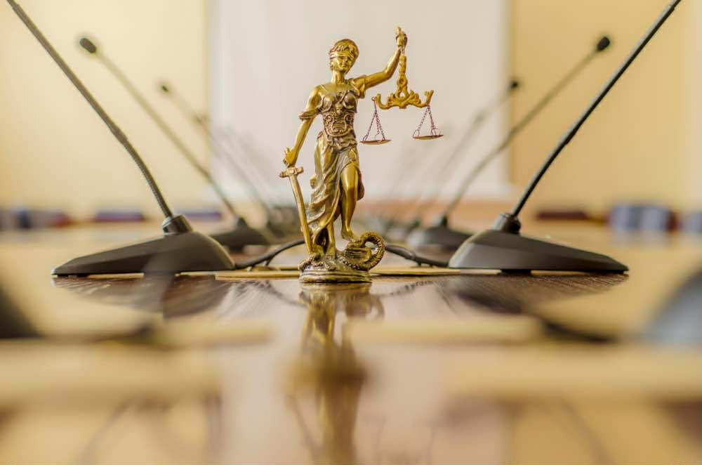 Оюу толгойн авлигыг “сөхсөн” сөрөг нэхэмжлэлээ татаж “Рио Тинто”-д буулт хийх үү?!